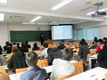 平成29年度知能情報工学科卒業論文審査会を実施